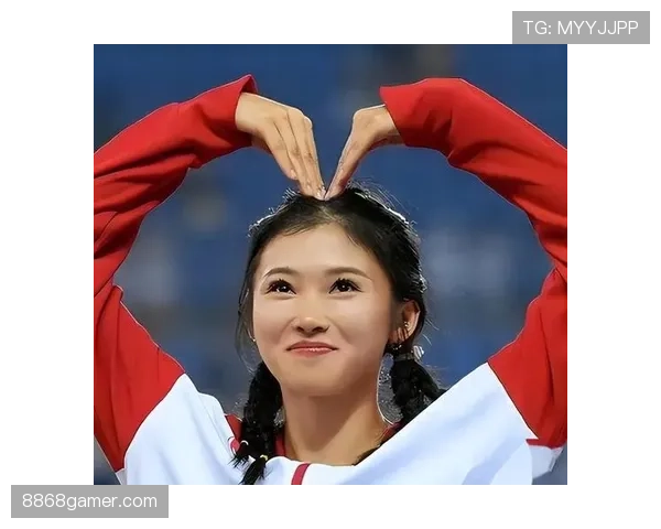 吴艳妮赛前涂睫毛膏的瞬间被拍到，这姐是去比赛还是走红毯？